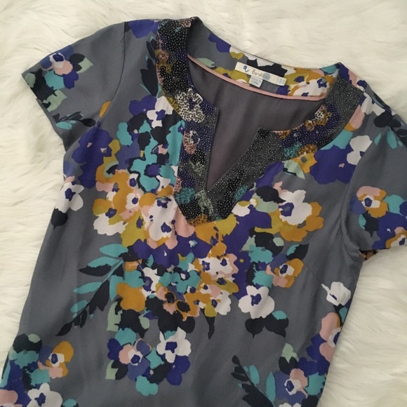 Boden Dresses & Skirts - Boden floral beaded neck dress